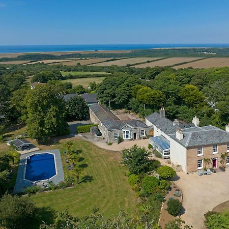 Red River Stables - Peaceful, Beautiful Grounds, Swimming Pool, Central Location For West Cornwall Камборн Экстерьер фото