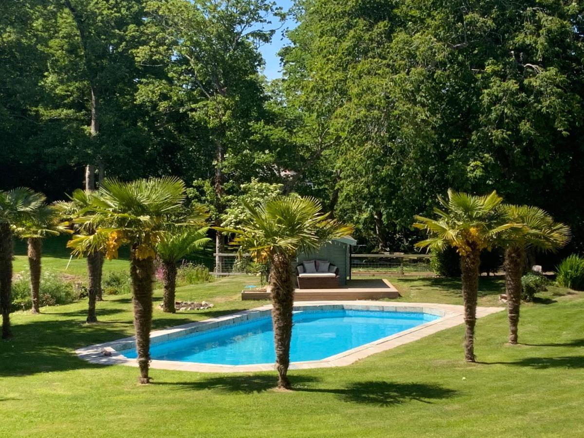 Red River Stables - Peaceful, Beautiful Grounds, Swimming Pool, Central Location For West Cornwall Камборн Экстерьер фото